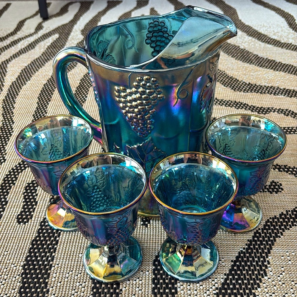 Vintage Collectible Indiana Carnival Glass Pitcher And 4 Goblets